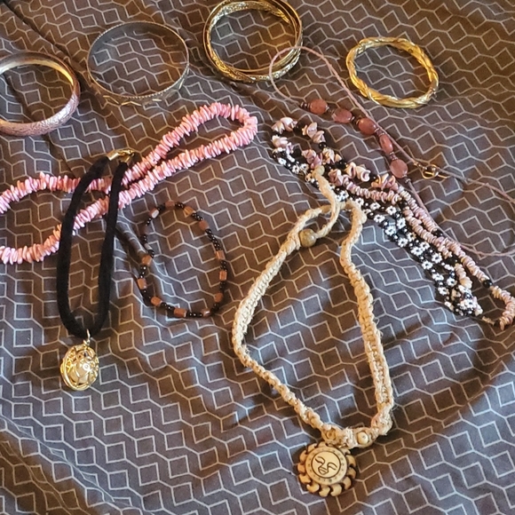 Costume and tropical jewelry bundle - Picture 2 of 12